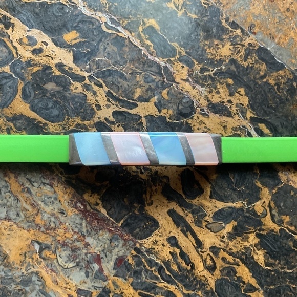 Sterling Silver 925 Mother Of Pearl Inlay Design silicone band unisex bracelet - Picture 11 of 11